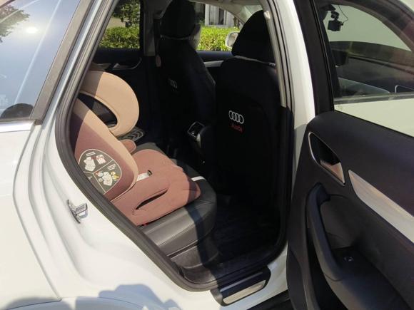 [南京·苏L] 二手奥迪奥迪Q32017款 35 TFSI quattro 全时四驱风尚型