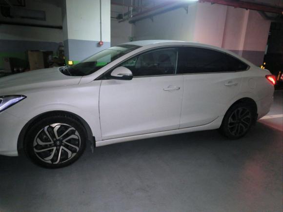 [深圳·粤B] 二手长安逸动新能源2019款 EV460 智享版