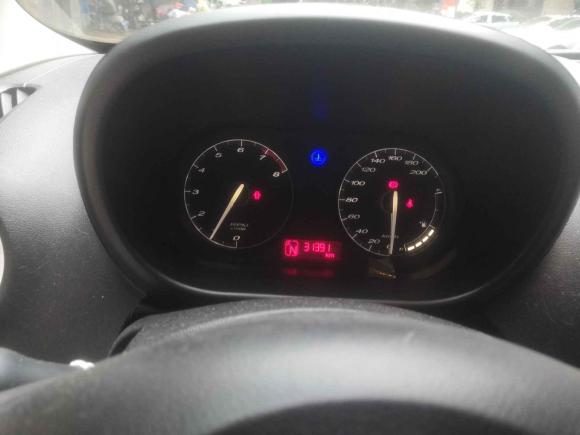 [南京·苏A] 二手名爵名爵32013款 1.5L AMT精英版