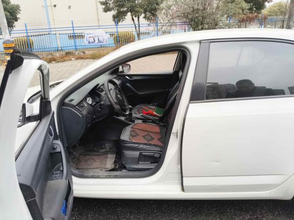 [成都·川A] 二手斯柯达明锐2017款 经典款 1.6L 手动标准版