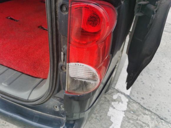 [嘉兴·浙F] 二手日产日产NV2002011款 1.6L 232座 尊雅型