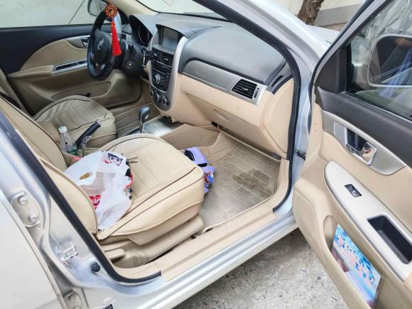 [南通·苏F] 二手别克凯越2013款 1.5L 自动经典型