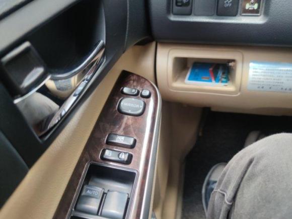 [深圳·粤B] 二手丰田凯美瑞2016款 2.0E 十周年纪念精英版