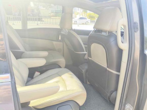 [济南·鲁N] 二手别克别克GL82013款 3.0L GT豪华商务豪雅版