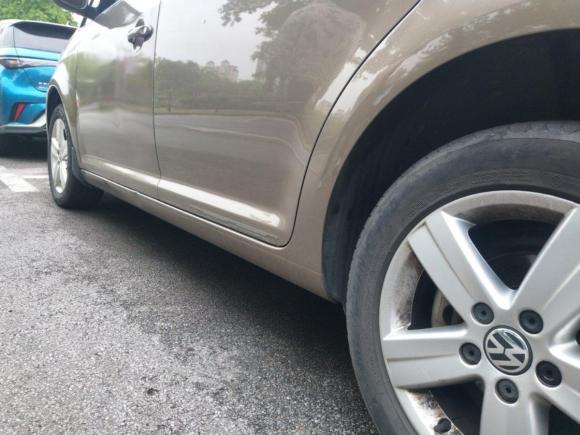 [上海·苏F] 二手大众途安2015款 1.4T 手动风尚版5座