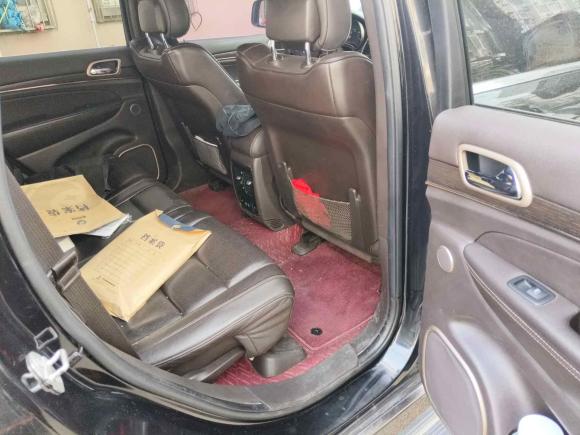 [济南·鲁A] 二手Jeep大切诺基2014款 3.0L 旗舰尊悦版