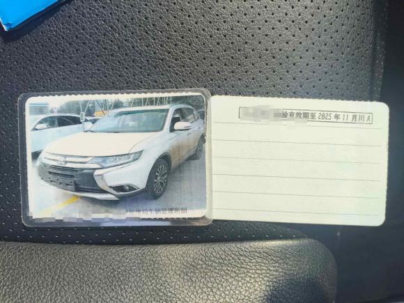 [成都·川A] 二手三菱欧蓝德2018款 2.4L 四驱精英版 5座