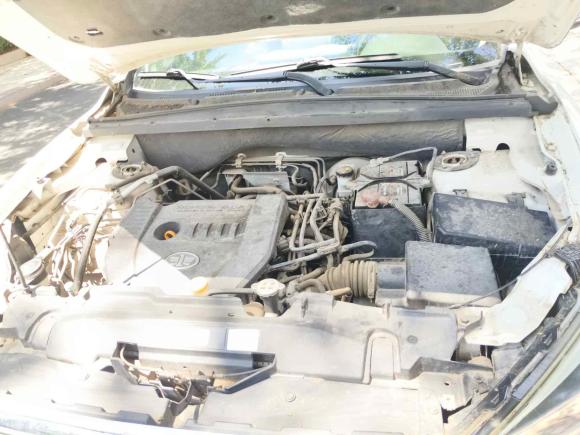 [济南·鲁A] 二手奔腾奔腾X802017款 2.0L 自动精英型