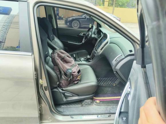 [成都·川F] 二手江铃驭胜S3502014款 2.4T 自动两驱柴油豪华天窗版5座