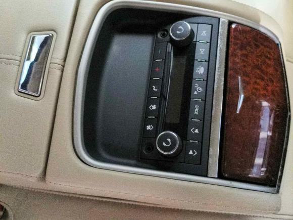 [上海·沪C] 二手凯迪拉克SLS赛威2011款 2.0T 豪华型