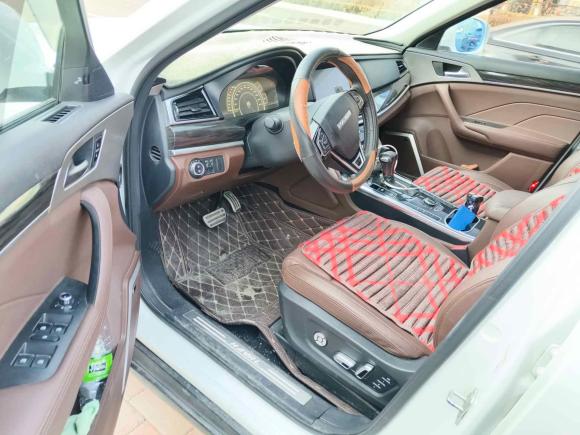 [济南·鲁A] 二手哈弗哈弗H72017款 红标H7L 2.0T 自动尊贵型