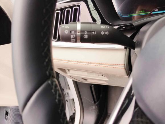 [深圳·粤B] 二手比亚迪宋PLUS新能源2021款 DM-i 51KM 尊荣型