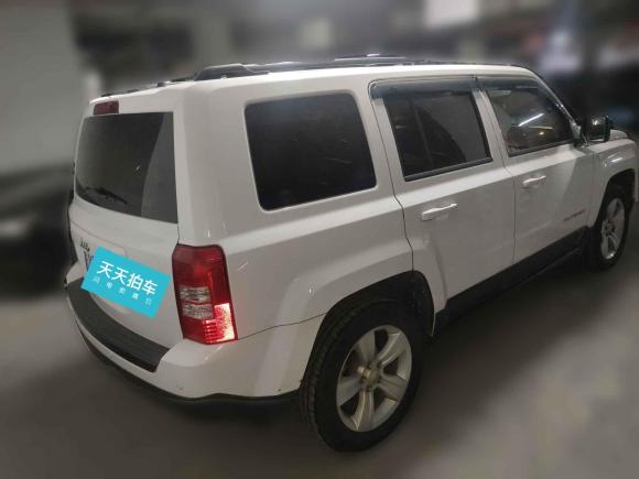 [宁波·浙B] 二手Jeep自由客2014款 2.4L 运动版