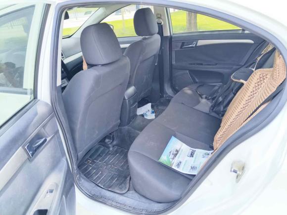 [广州·粤R] 二手荣威荣威3502015款 1.5L 自动豪华天窗版