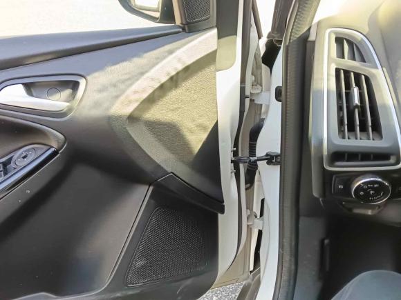 [苏州·苏U] 二手福特福克斯2012款 两厢 1.6L 自动风尚型