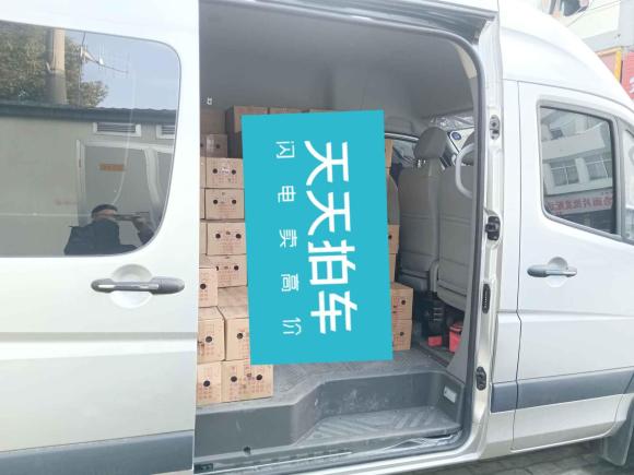 [苏州·苏U] 二手福田图雅诺2022款 2.0T手动通途多功能长轴中顶后单胎5/6/7/9座4F20TC3