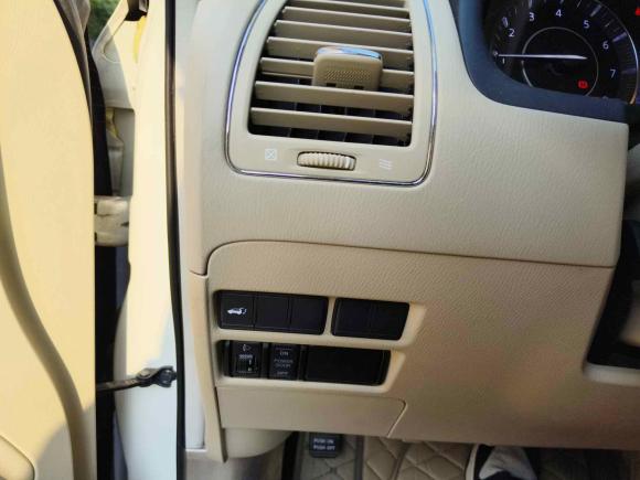 [金华·浙G] 二手日产途乐2018款 4.0L 旗舰型