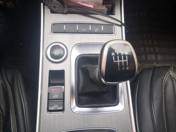 [西安·陕A] 二手奇瑞瑞虎72018款 1.5T 手动精英版 国V