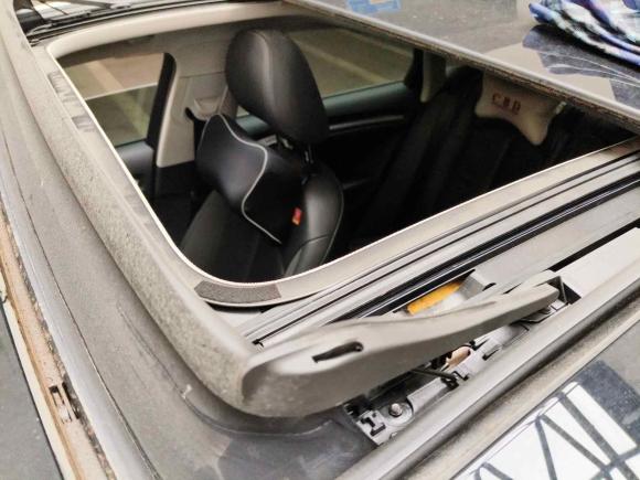 [武汉·鄂A] 二手奥迪奥迪A32015款 Limousine 35 TFSI 百万纪念舒享型