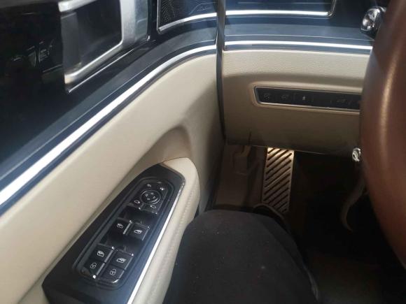 [武汉·鄂A] 二手众泰众泰T7002017款 1.8T 双离合旗舰型