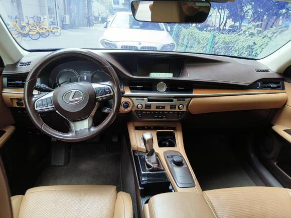 [武汉·鄂A] 二手雷克萨斯雷克萨斯ES2015款 300h 豪华版