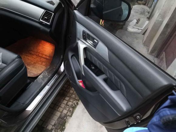 [西安·陕A] 二手哈弗哈弗H22016款 红标 1.5T 自动两驱尊贵型