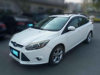 福特福克斯2012款三厢1.6L自动风尚型