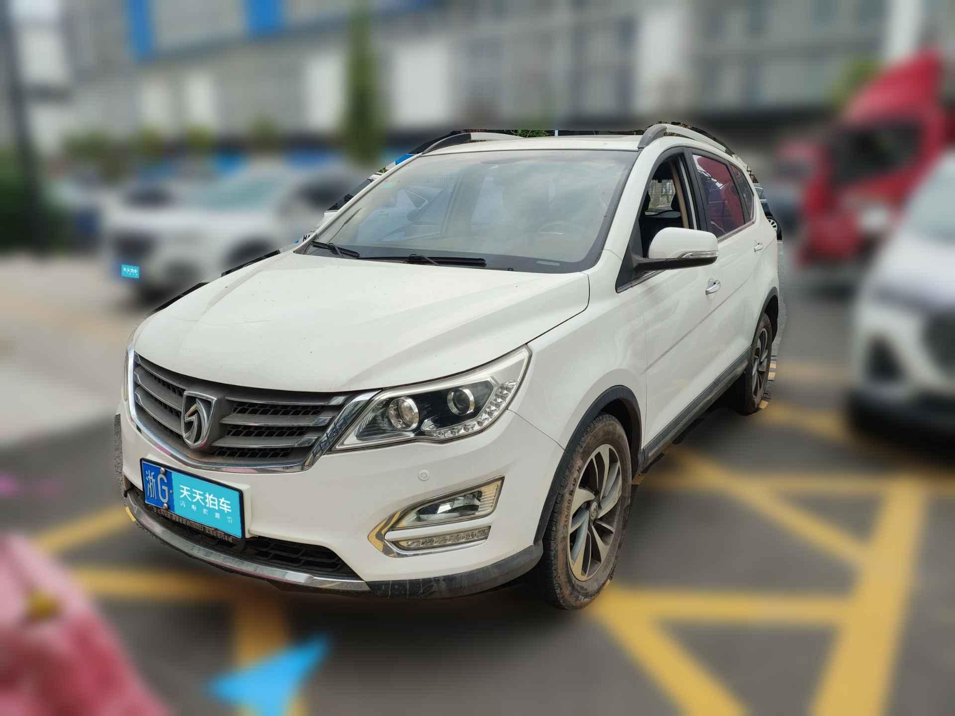 [义乌·浙G] 宝骏宝骏5602015款 1.8L 手动豪华型