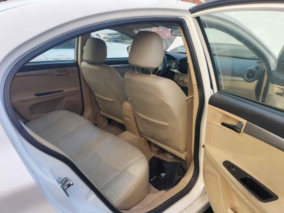 [青岛·鲁B] 二手荣威荣威3502015款 1.5L 自动豪华天窗版