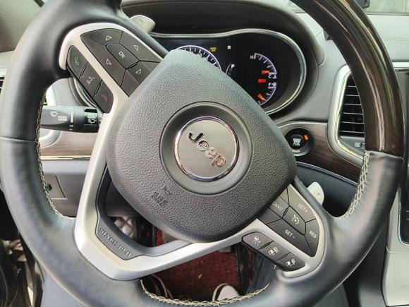 [北京·京N] 二手Jeep大切诺基2015款 3.6L 豪华导航版