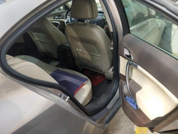 [上海·沪C] 二手别克君威2012款 2.4L SIDI精英版