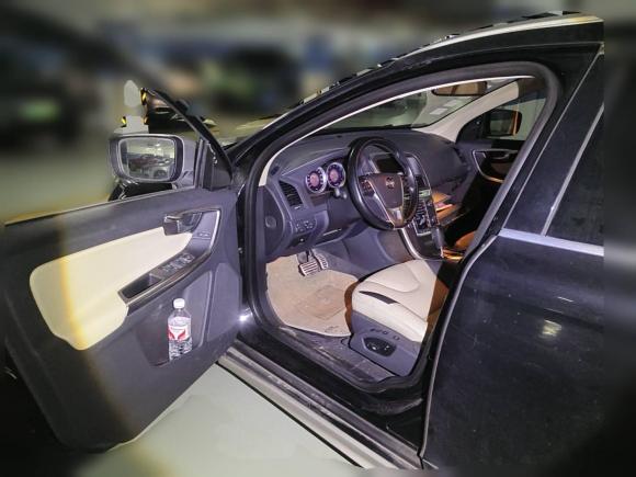 [上海·沪A] 二手沃尔沃沃尔沃XC602011款 T6 R-Design 个性运动版