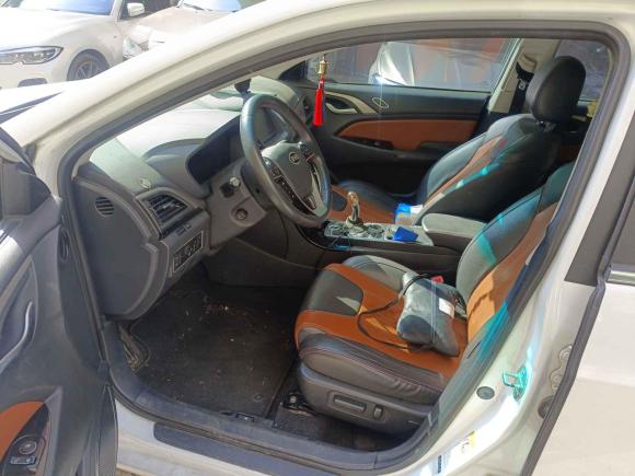 [上海·沪D] 二手比亚迪秦新能源2015款 1.5T 双冠旗舰Plus版