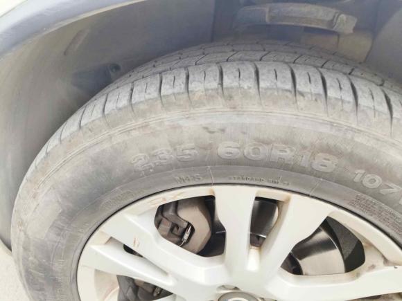 [济南·鲁A] 二手沃尔沃沃尔沃XC902012款 改款 2.5T 行政版