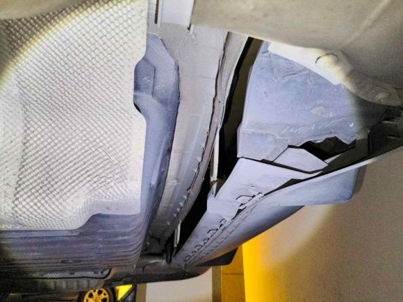 [宁波·浙B] 二手奔驰奔驰E级2016款 E 300 L 运动豪华型