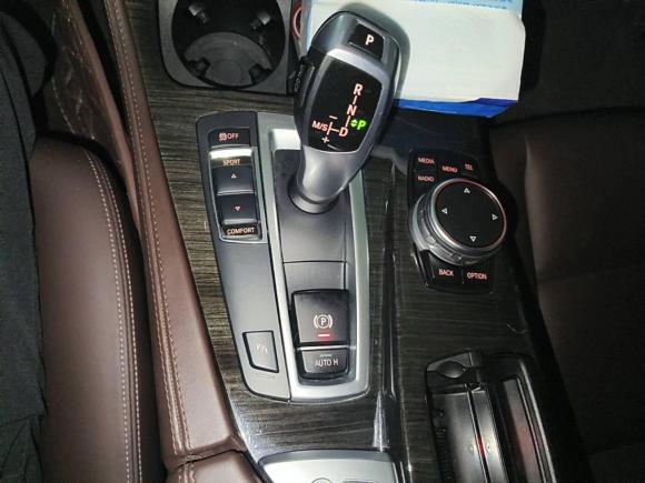 [芜湖·皖B] 二手宝马宝马5系2014款 525Li 豪华设计套装