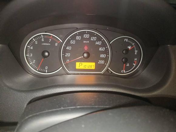 [合肥·皖A] 二手铃木雨燕2013款 1.5L 自动标准版