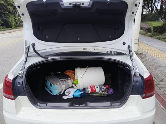 [成都·川A] 二手雪铁龙世嘉2016款 经典 三厢 1.6L 手动品尚型