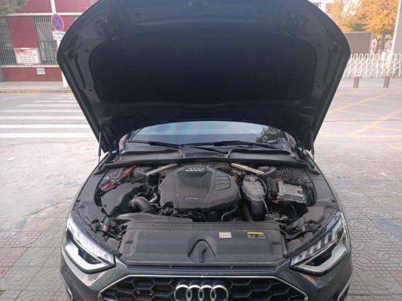 [苏州·苏U] 二手奥迪奥迪A4L2022款 40 TFSI 时尚动感型