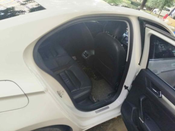 [南京·苏A] 二手大众凌渡2015款 280TSI DSG舒适版