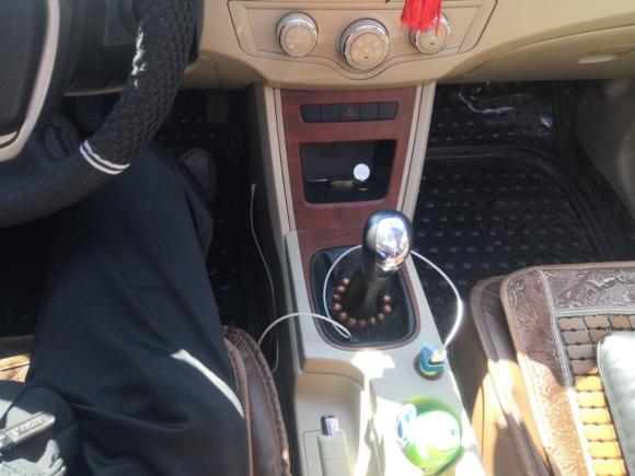 [上海·苏K] 二手荣威荣威3502014款 1.5L 手动迅捷版