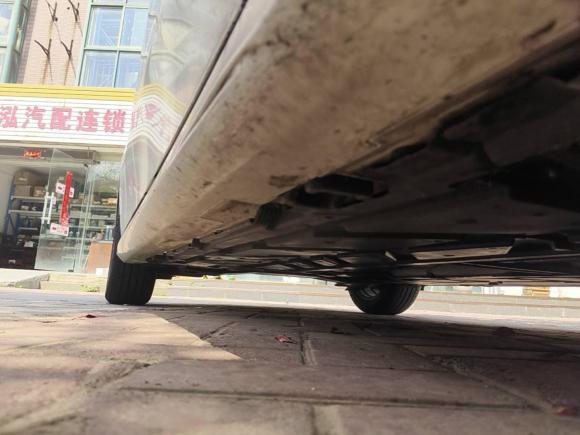 [南京·苏L] 二手奔驰奔驰A级2022款 改款二 A 200 L 运动轿车时尚型