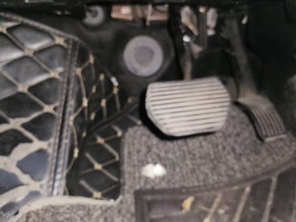 [义乌·赣G] 二手标致标致30082016款 2.0L 自动标准版