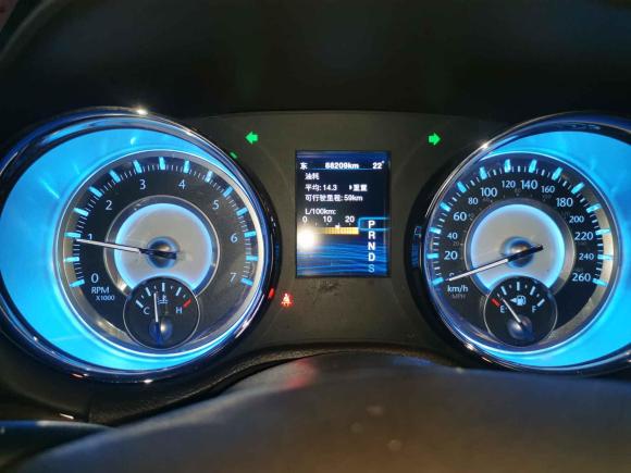 [广州·粤L] 二手克莱斯勒克莱斯勒300C2014款 3.0L 卓越版