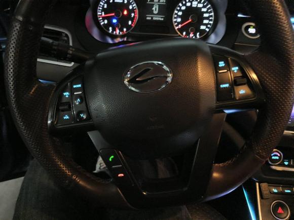 [杭州·浙A] 二手陆风陆风X72015款 2.0T 全景尊贵版