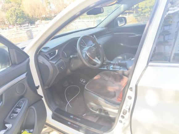 [义乌·浙G] 二手英菲尼迪英菲尼迪QX502022款 2.0T 两驱时尚版