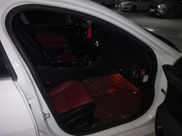 [上海·鲁A] 二手捷豹捷豹XE2015款 2.0T 200PS R-Sport