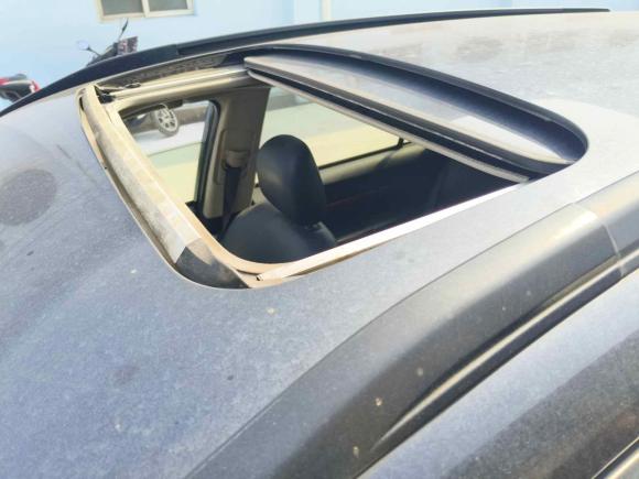 [无锡·苏B] 二手斯巴鲁傲虎2010款 2.5i豪华版