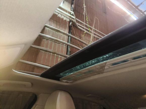 [上海·沪E] 二手奥迪奥迪A4L2011款 2.0 TFSI 舒适型