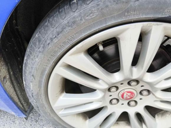 [上海·苏F] 二手捷豹捷豹XEL2019款 2.0T 200PS 尊享版